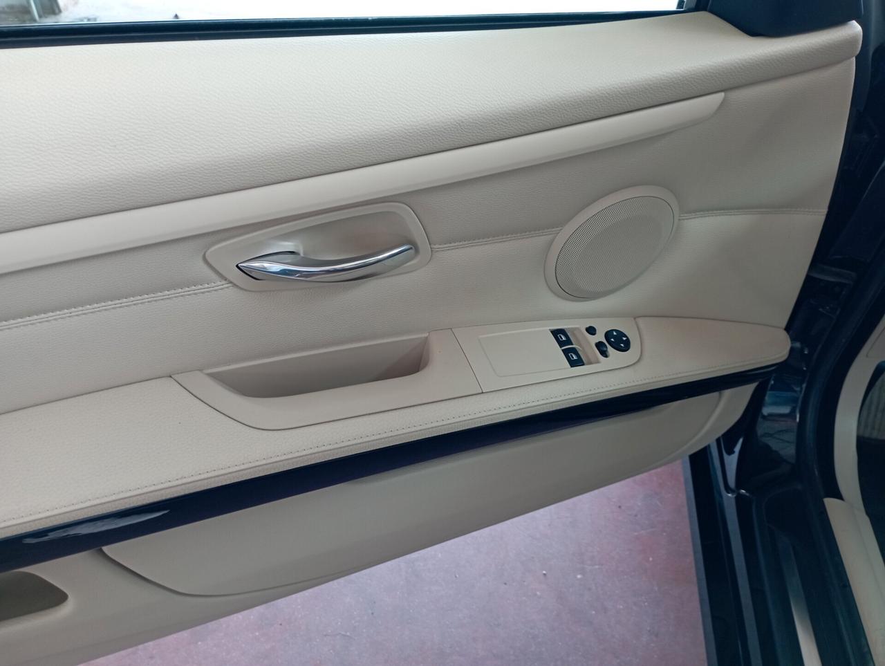Bmw 320 320d xDrive cat Coupé SOLO 61000 KM