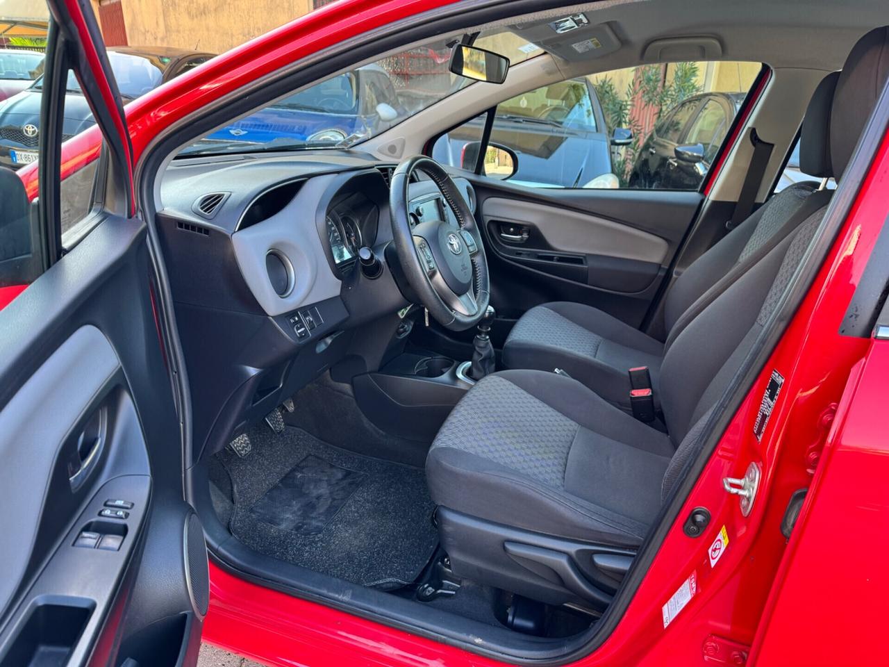 Toyota Yaris 1.3 5 porte Lounge OK NEOPATENTATI