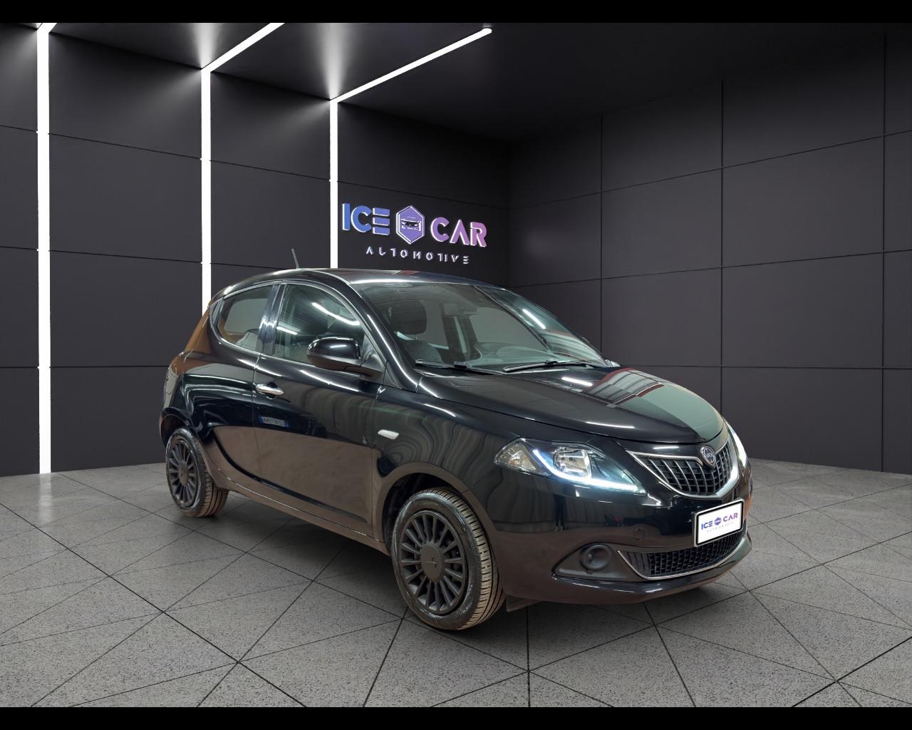 LANCIA Ypsilon 1.0 FireFly 5 porte S&S Hybrid Silver
