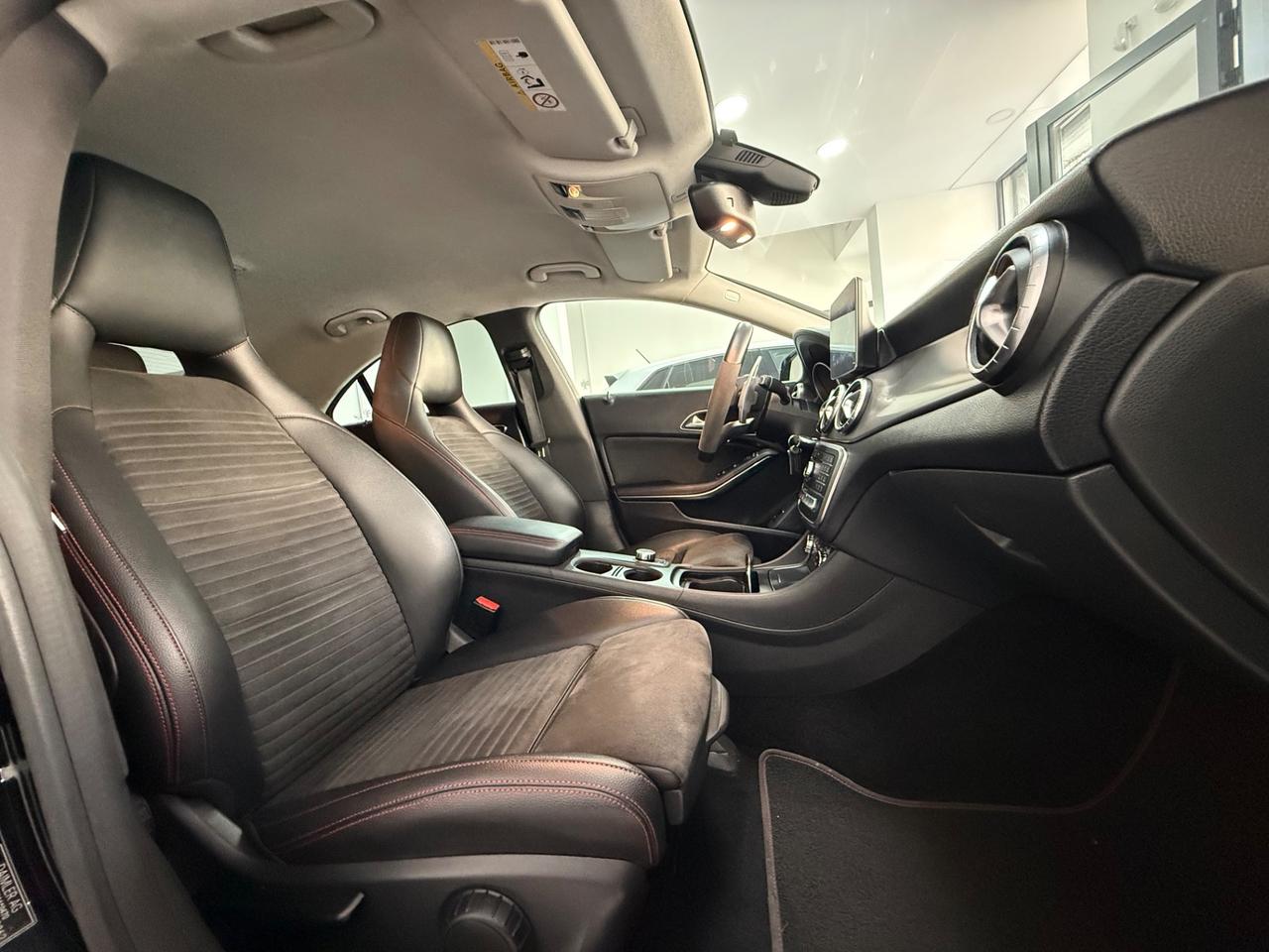 MERCEDES- BENZ CLA 200 D 136 CV AMG PREMIUM PLUS