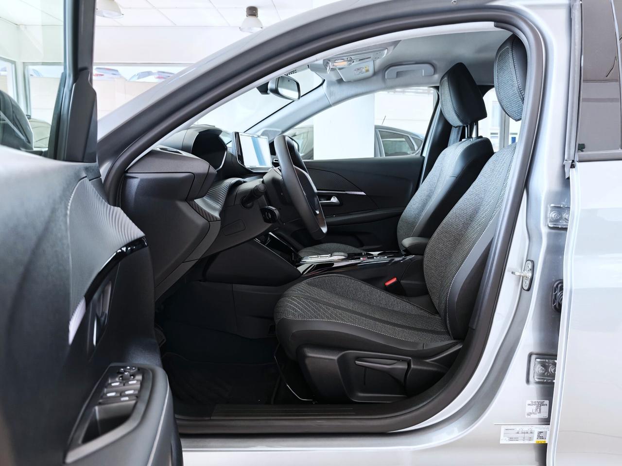 Peugeot 208 Hybrid 110cv Allure Auto 2026