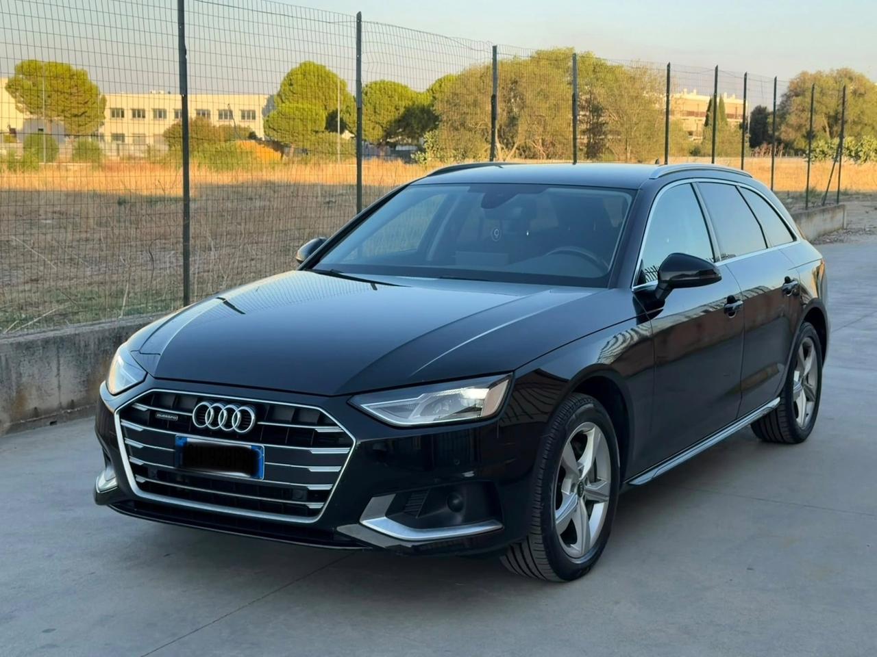 Audi A4 40 TDI S tronic Business