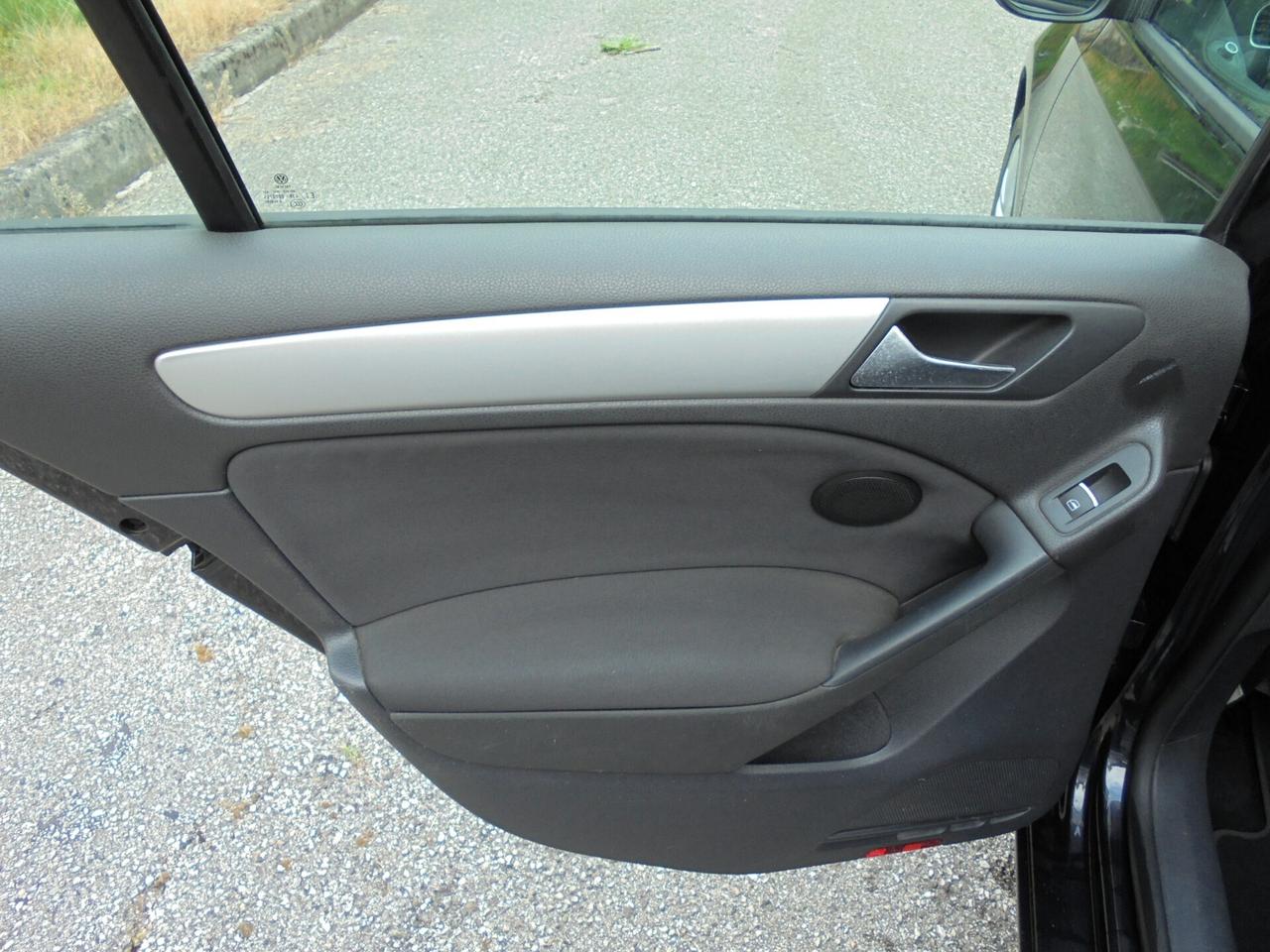 VOLKSWAGEN GOLF VI 1.6 TDI 105CV HIGHLINE 5P UNIPROPRIETARIO