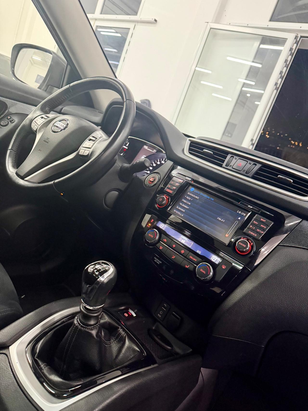 Nissan X-Trail Tekna tetto apribile 7 posti FINANZIABILE