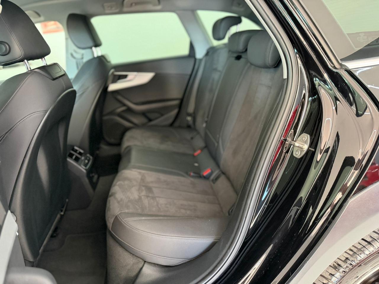 Audi A4 allroad 40 TDI 204 CV S tronic Identity Contrast
