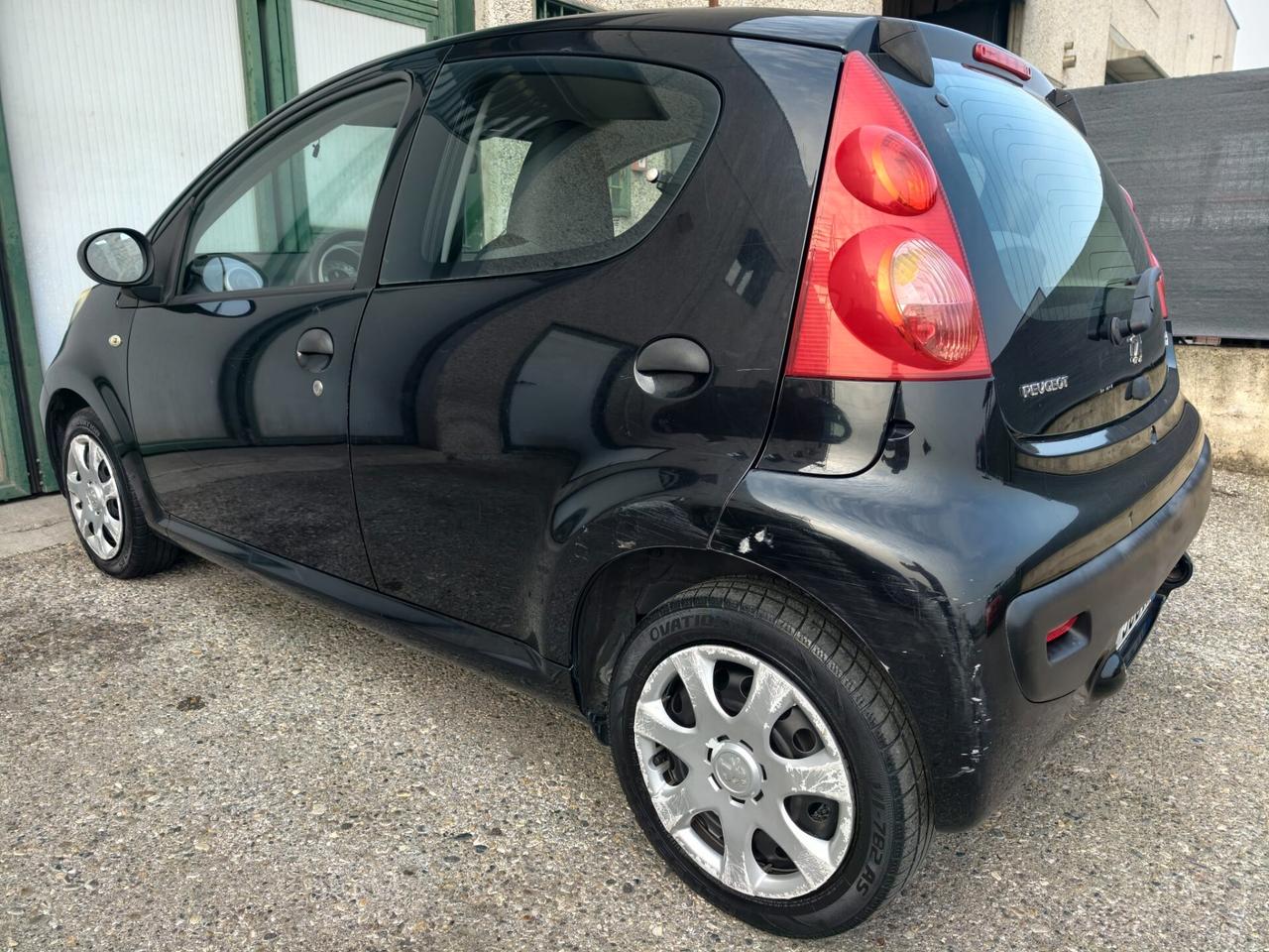 Peugeot 107 1.0 5 PORTE UNICO PROPRIETARIO NEOPATENTATI 2010