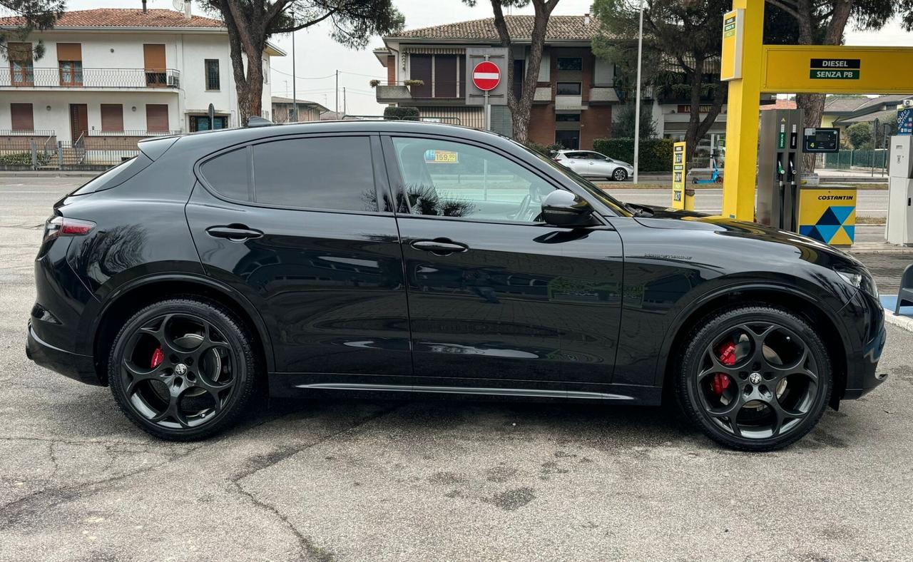 Alfa Romeo Stelvio 210CV Q4 COMPETIZIONE