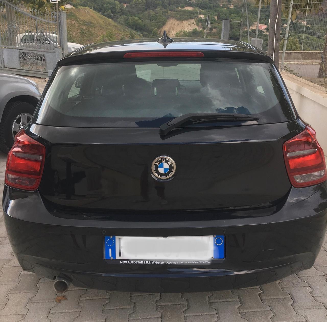 Bmw 116 116d 5p. Unique