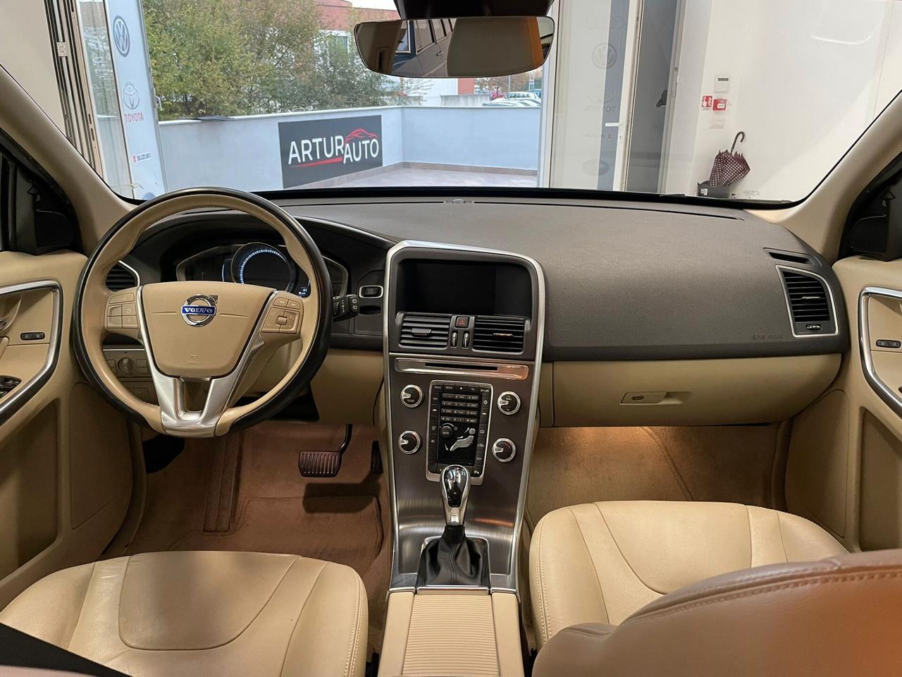 Volvo XC 60 XC60 D4 Geartronic Summum N1