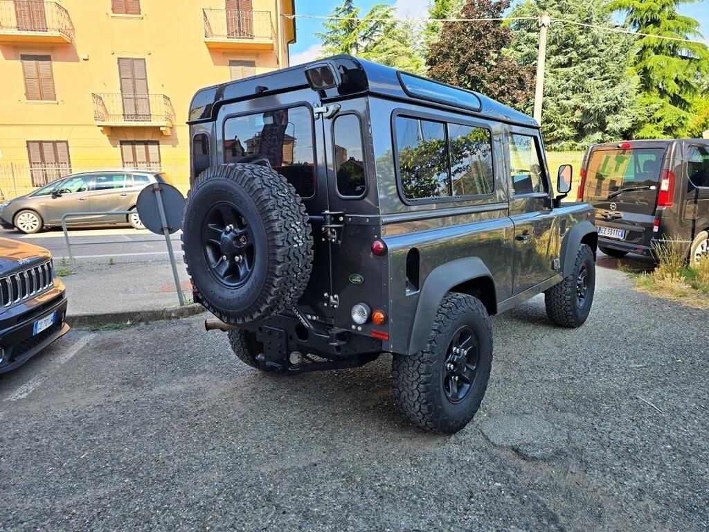 Land Rover Defender 90 TD5 SW DA VETRINA!