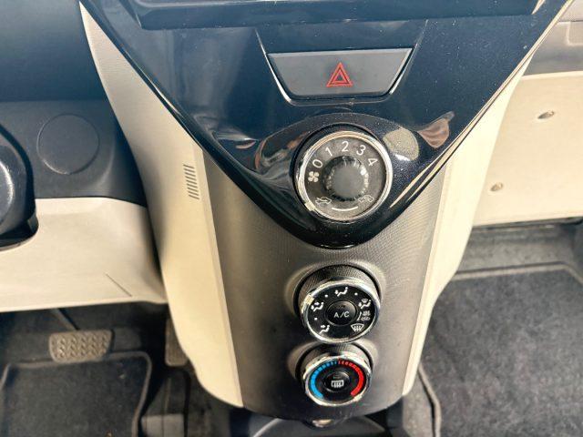 TOYOTA iQ 1.0 CVT Lounge POCHI CHILOMETRI AUTOMATICA OK NEOP