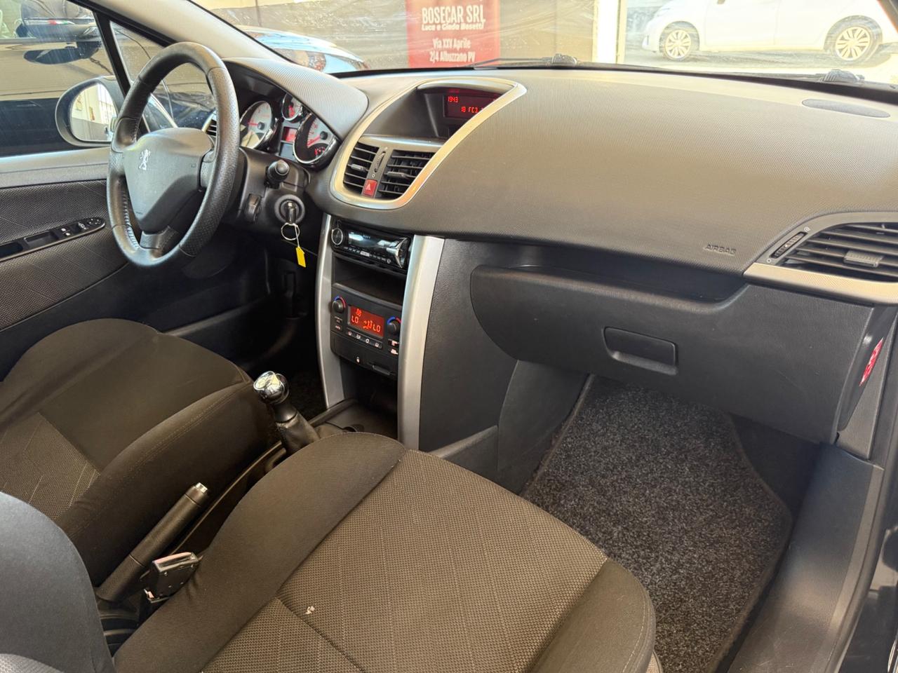Peugeot 207 1.6 HDi 90CV 5p. XT