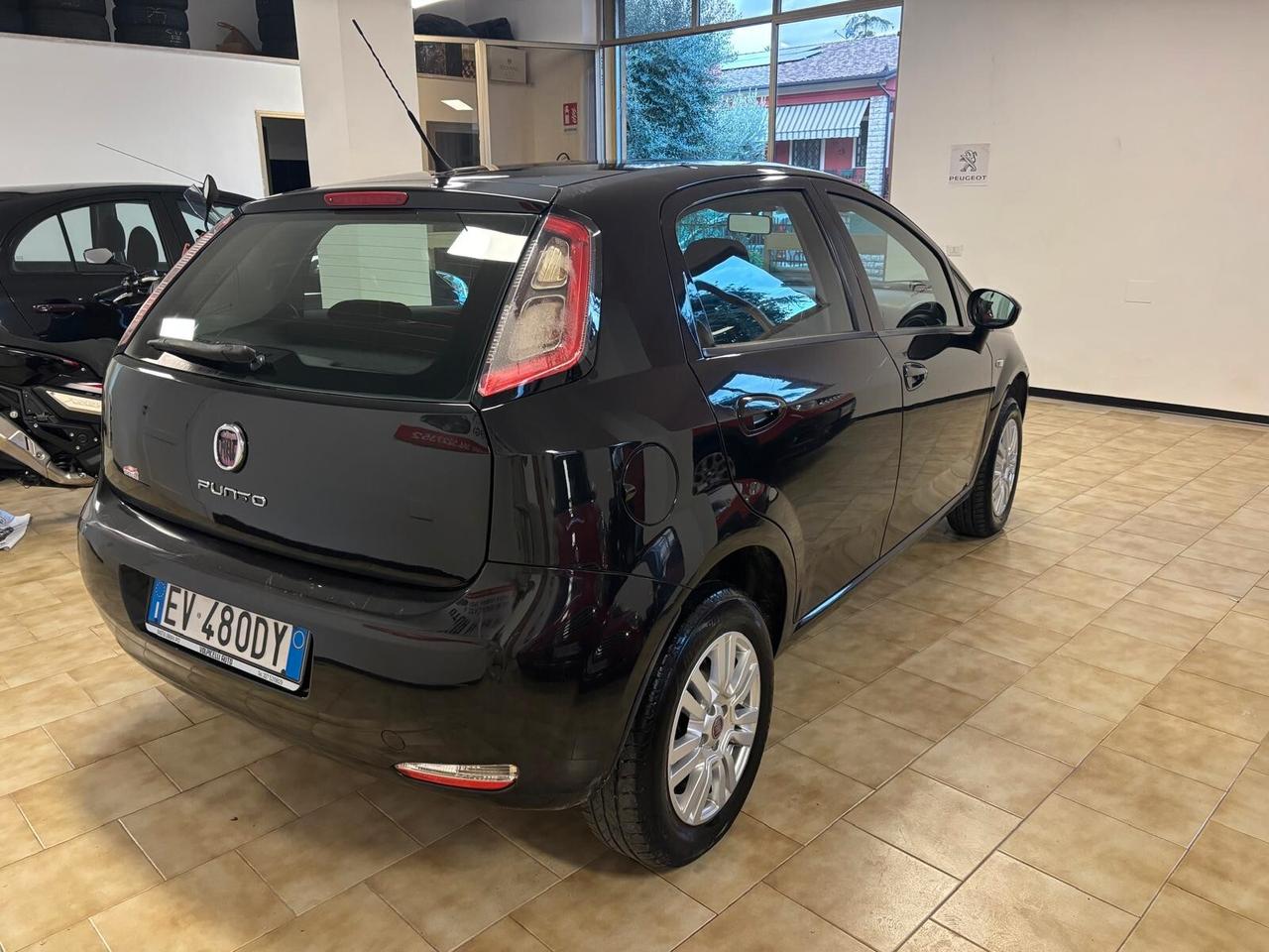 FIAT PUNTO ANNO 2014 BZ METANO ADATTA NEOPATENTATI KM 200 MILA