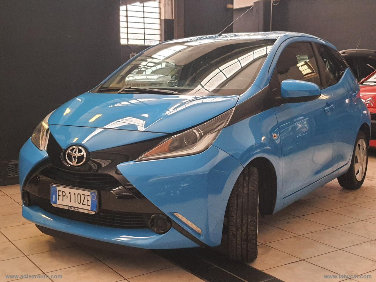 TOYOTA Aygo 1.0 VVT-i 69 CV 5p. x-play TSS