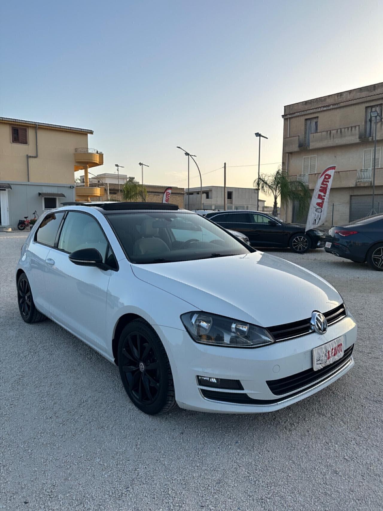 Volkswagen Golf 2.0 TDI DSG 3p. Highline BlueMotion Technology