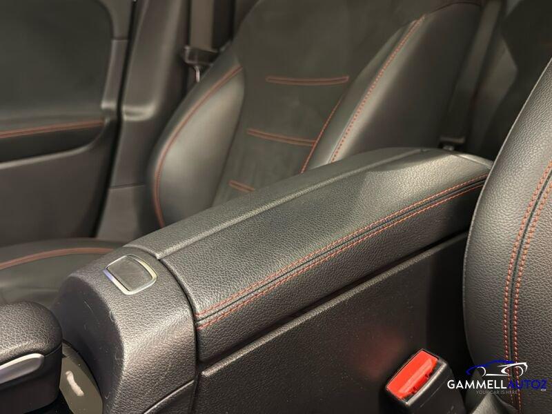 Mercedes-Benz GLA GLA 200 d Automatic Premium