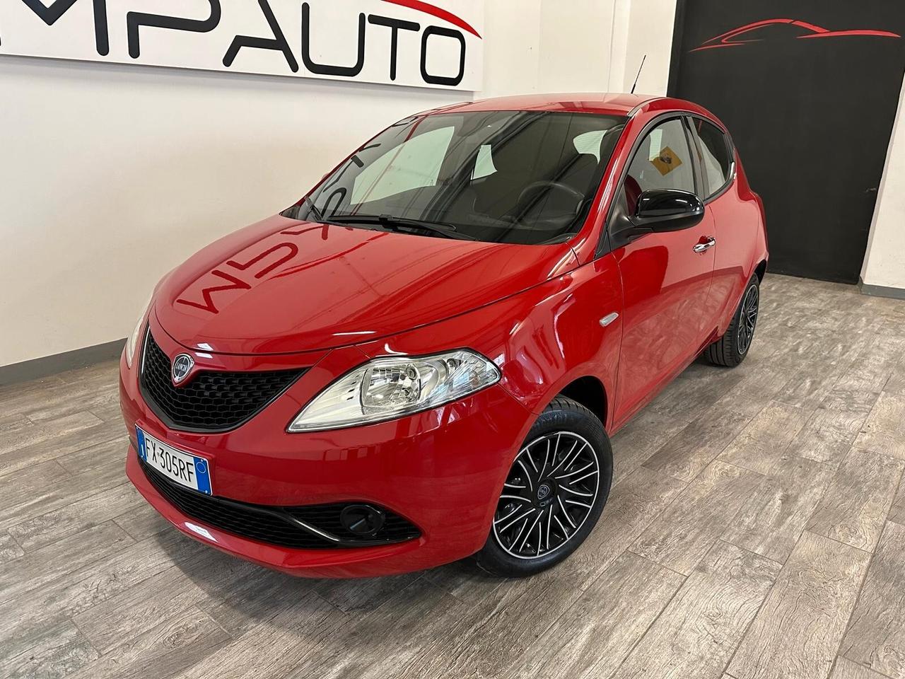 Lancia Ypsilon 1.2 69 CV 5 porte Gold