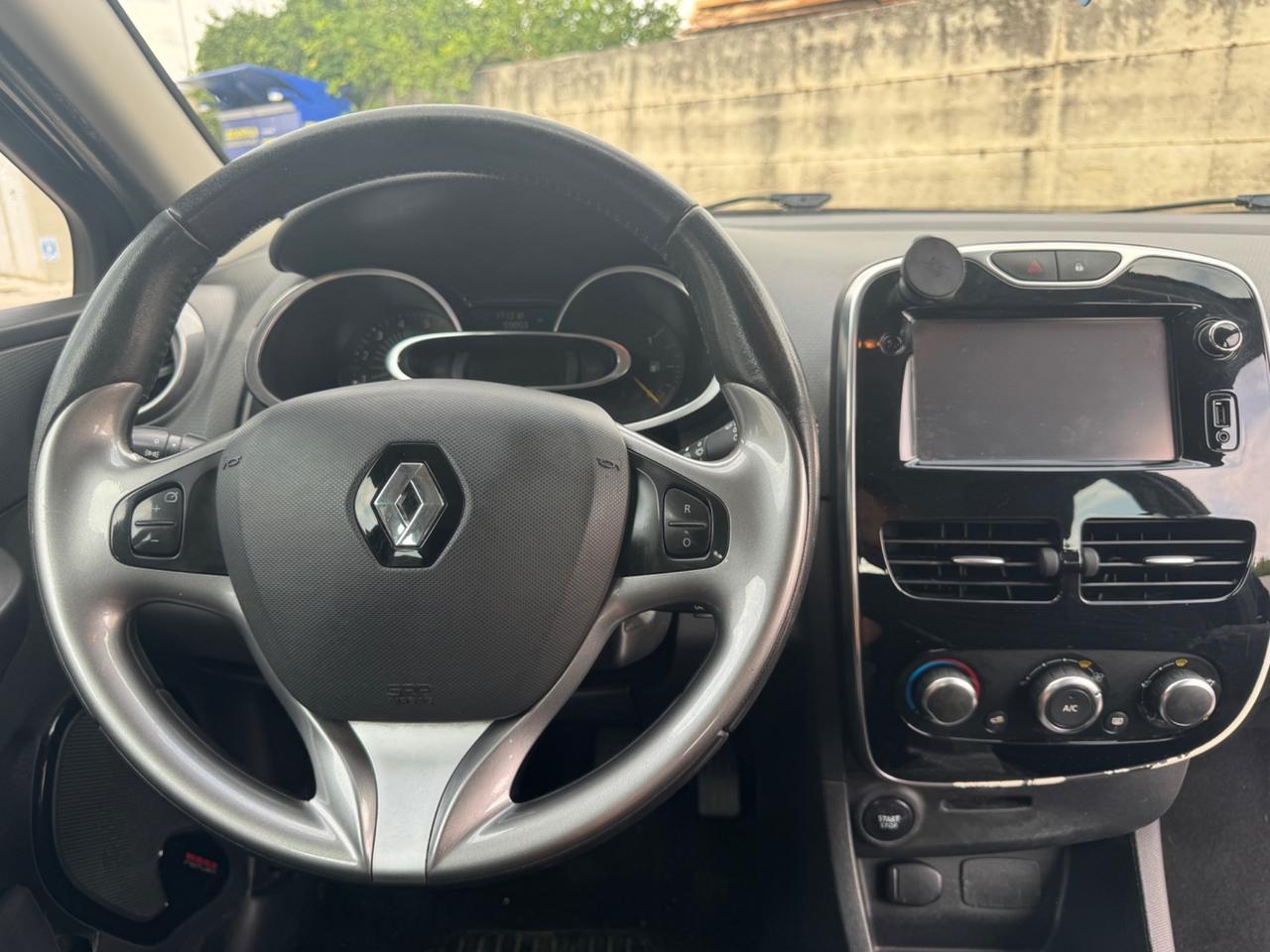 Renault Clio Sporter dCi 8V 90CV COSTUME NATIONAL