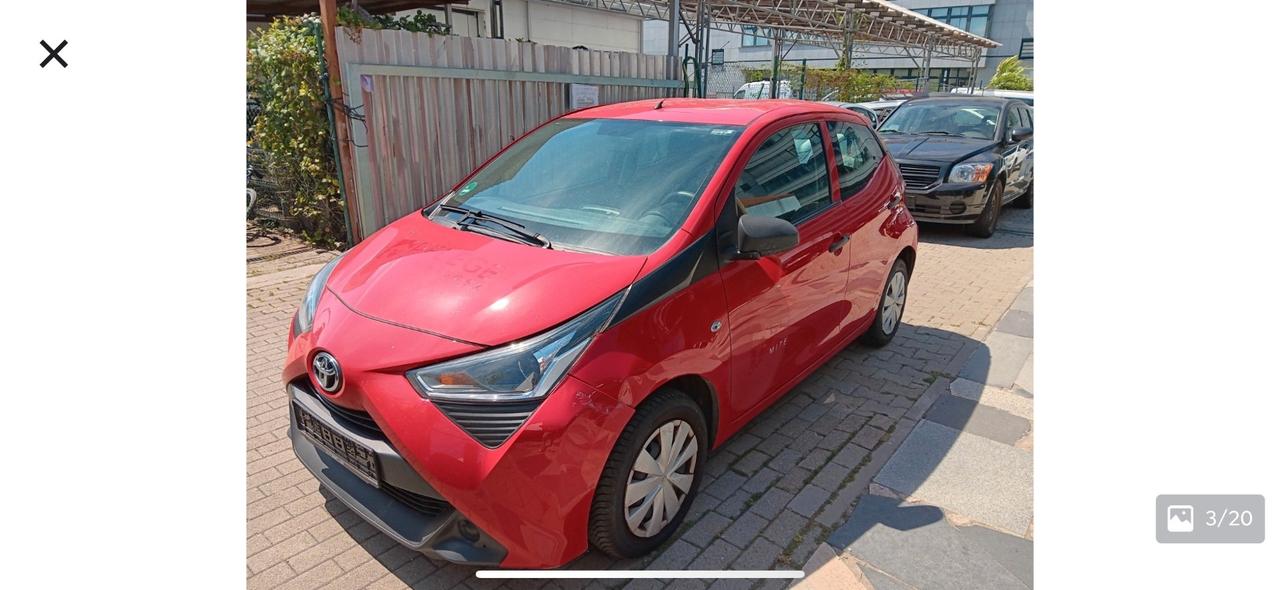 Toyota Aygo Connect 1.0 VVT-i 72 CV 5 porte x-cool