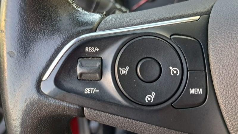 Opel Crossland 1.5d 110 CV Ultimate-FARI LED/RETROCAM.