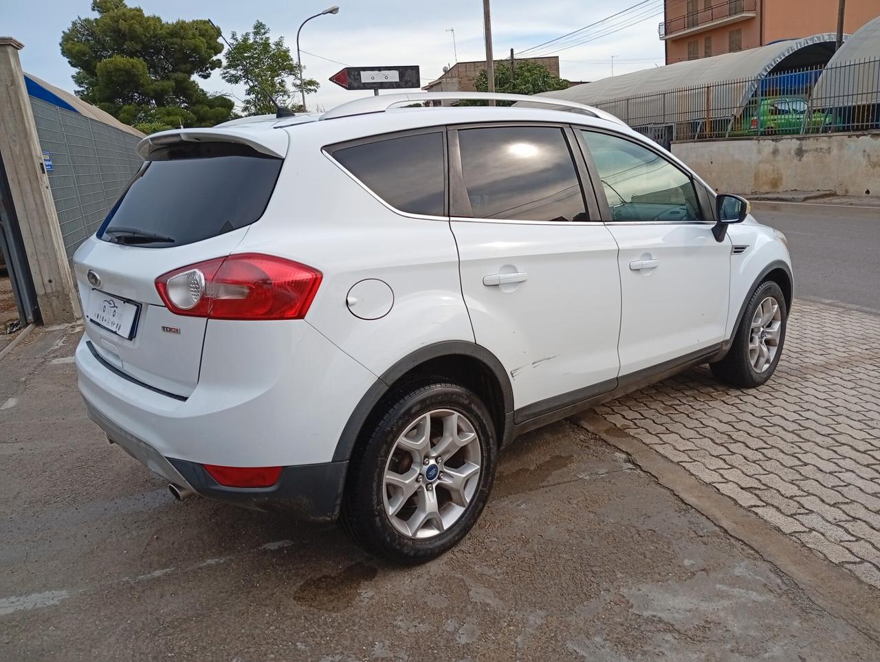Ford Kuga Kuga+ 2.0 TDCi 140 CV 2WD DPF