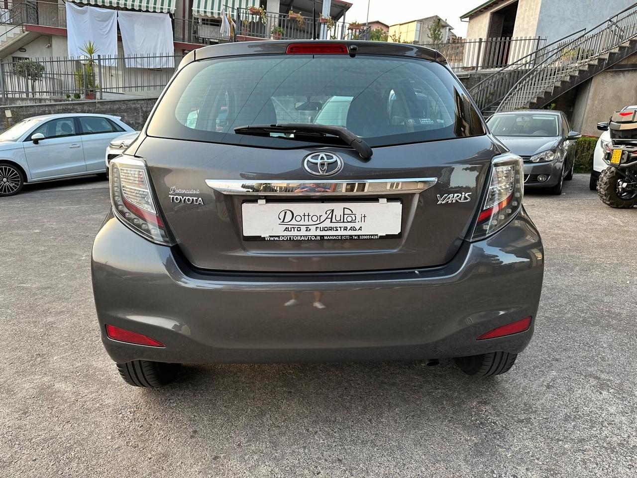Toyota Yaris 1.3 5 porte Lounge Multidrive S
