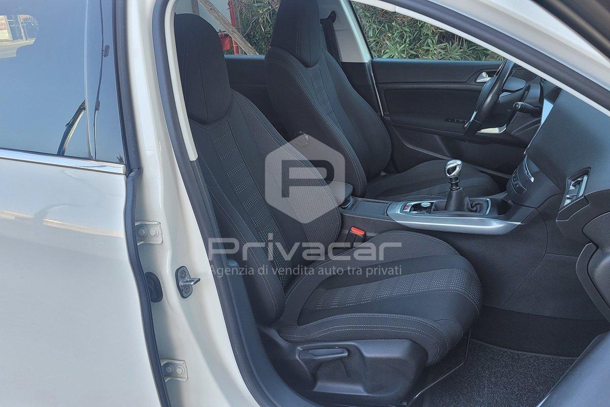 PEUGEOT 308 BlueHDi 120 S&S Business