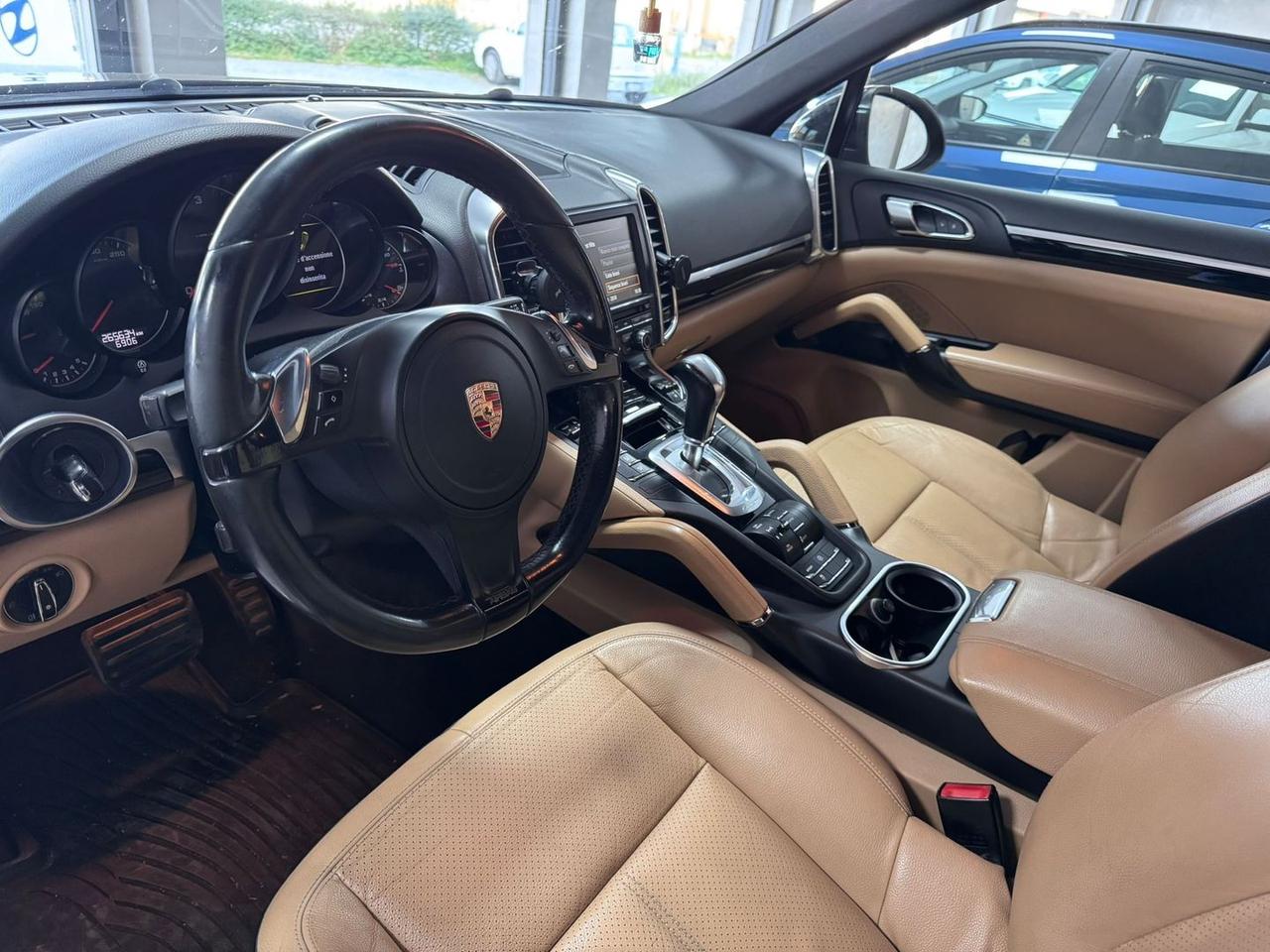 Porsche Cayenne Platinium 3.0