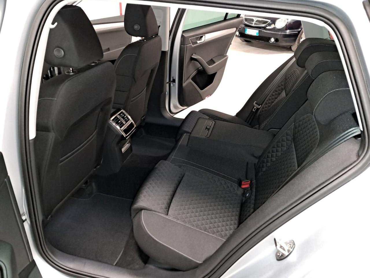 Skoda Superb 2.0 TDI EVO SCR 200CV Executive Wagon DSG Km.0