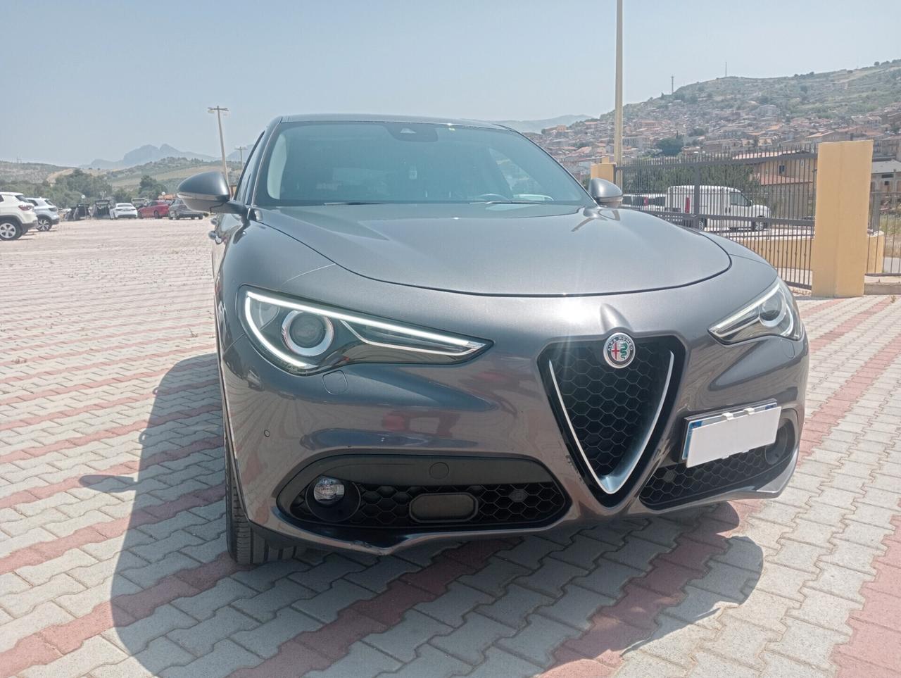 Alfa Romeo Stelvio 2.2 Turbodiesel 180 CV AT8 RWD Executive