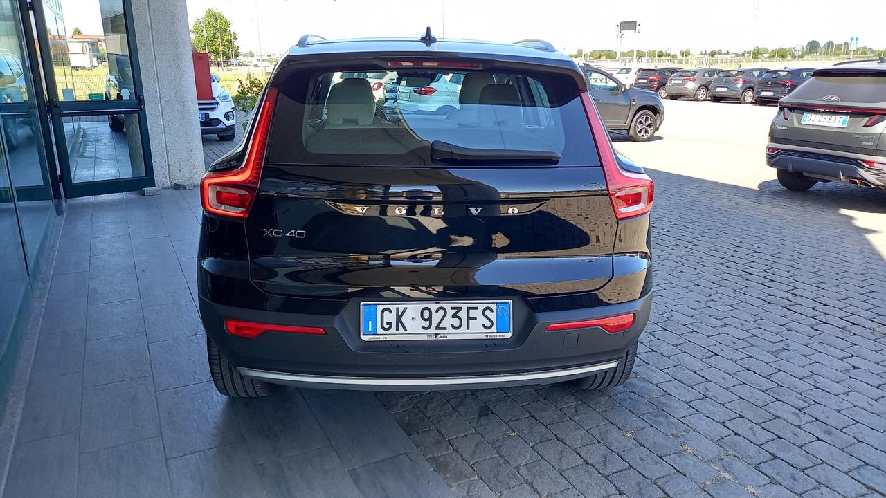 Volvo XC40 T5 Recharge Plug-in Hybrid Inscription Expression auto