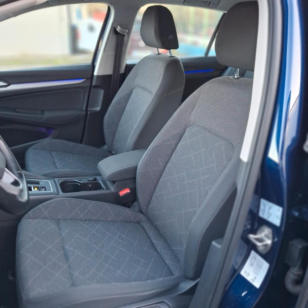 VOLKSWAGEN GOLF 1.5 TGI DSG Style