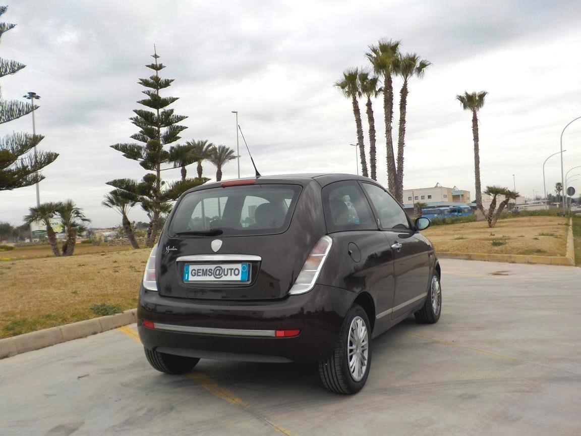 Lancia Ypsilon 1.2 Oro Giallo