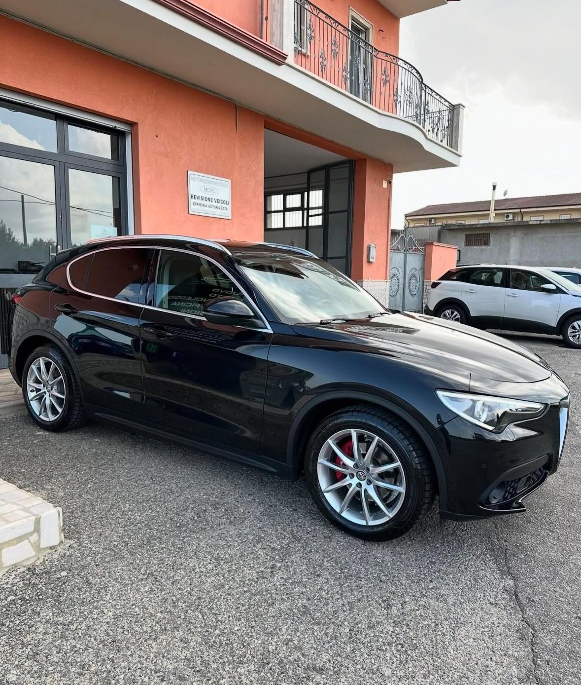 Alfa Romeo Stelvio 2.2 Turbodiesel 180 CV AT8 RWD Executive
