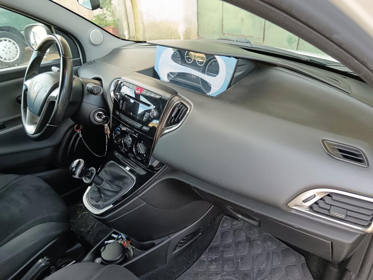 Lancia Ypsilon 1.2 69 CV 5 porte GPL Ecochic Gold