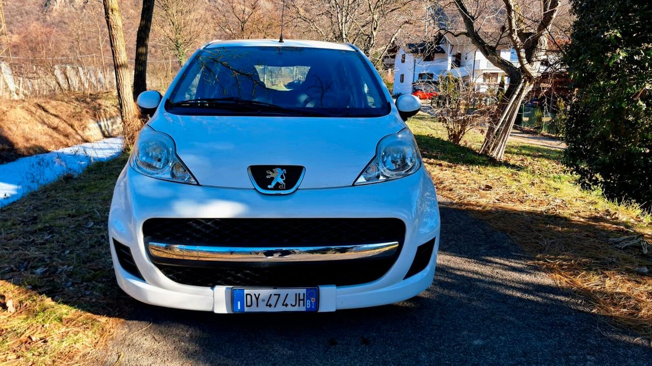 PEUGEOT 107 1.0 BENZ. NEOPATENTATI