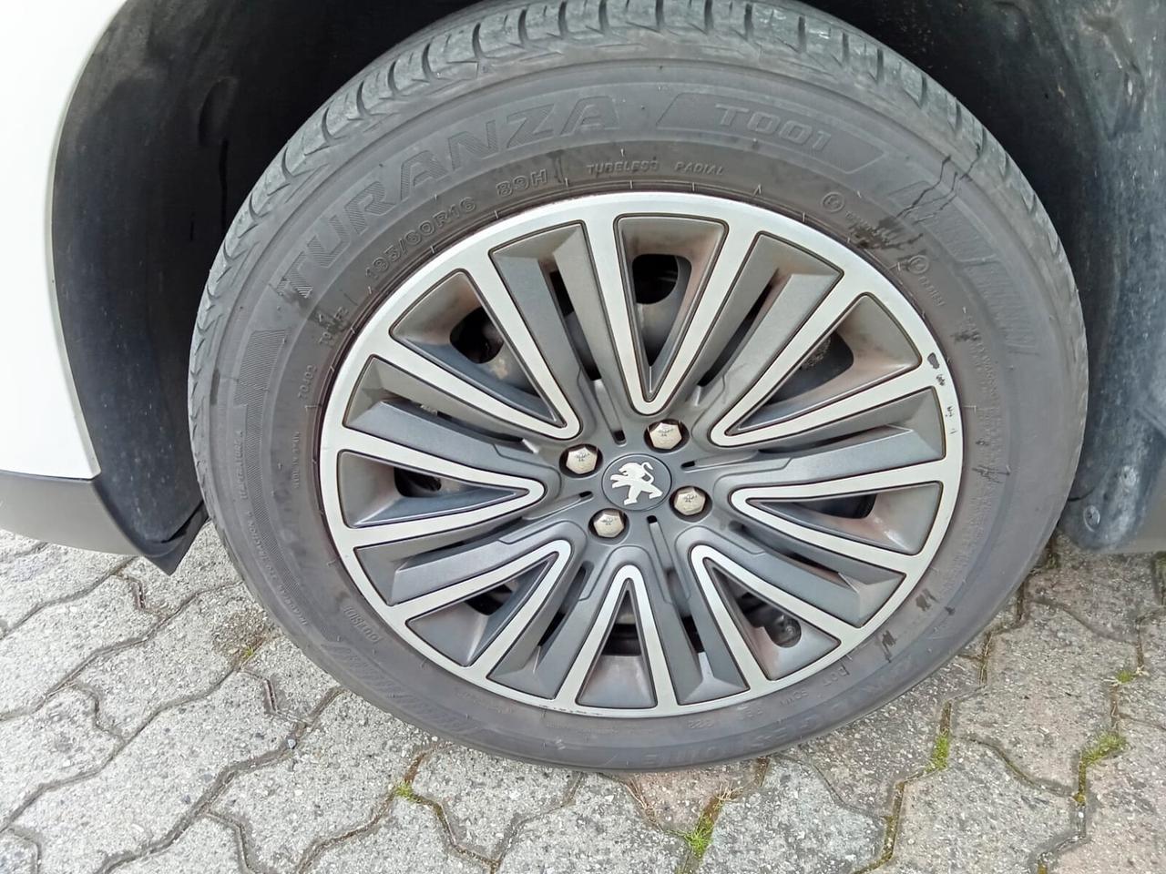 Peugeot 2008 BlueHDi 100 S&S Active