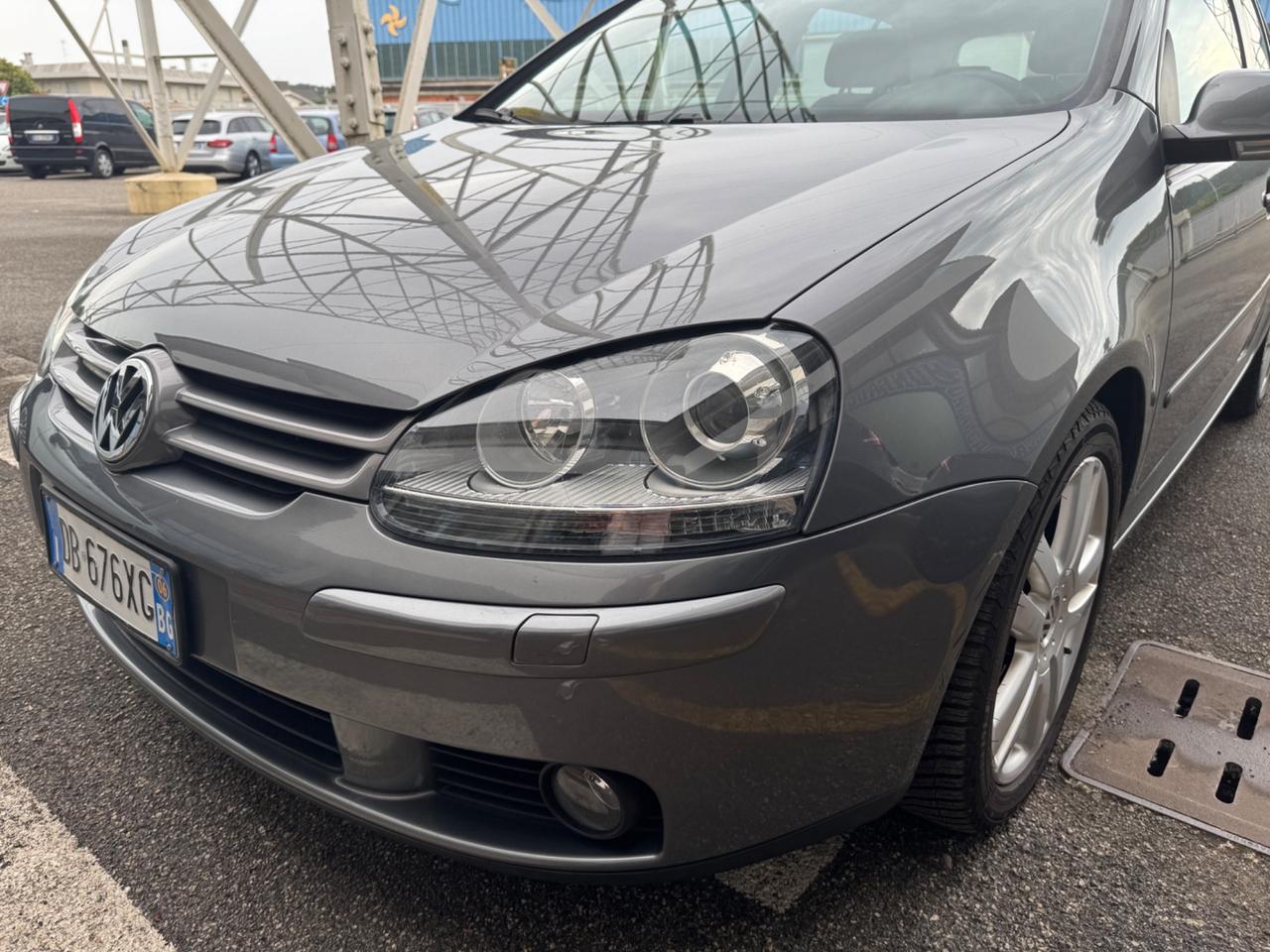 Volkswagen Golf 2.0 16V TDI 5p. Sportline DSG