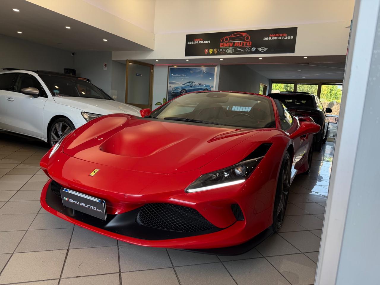 FERRARI F8 SPIDER (530 KW) iva esposta tagliandata casa Madre