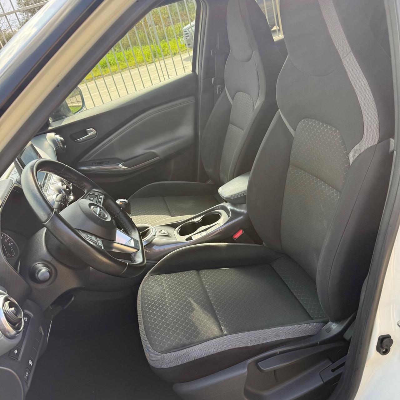 Juke 1.0 DIG-T 114 CV DCT Acenta