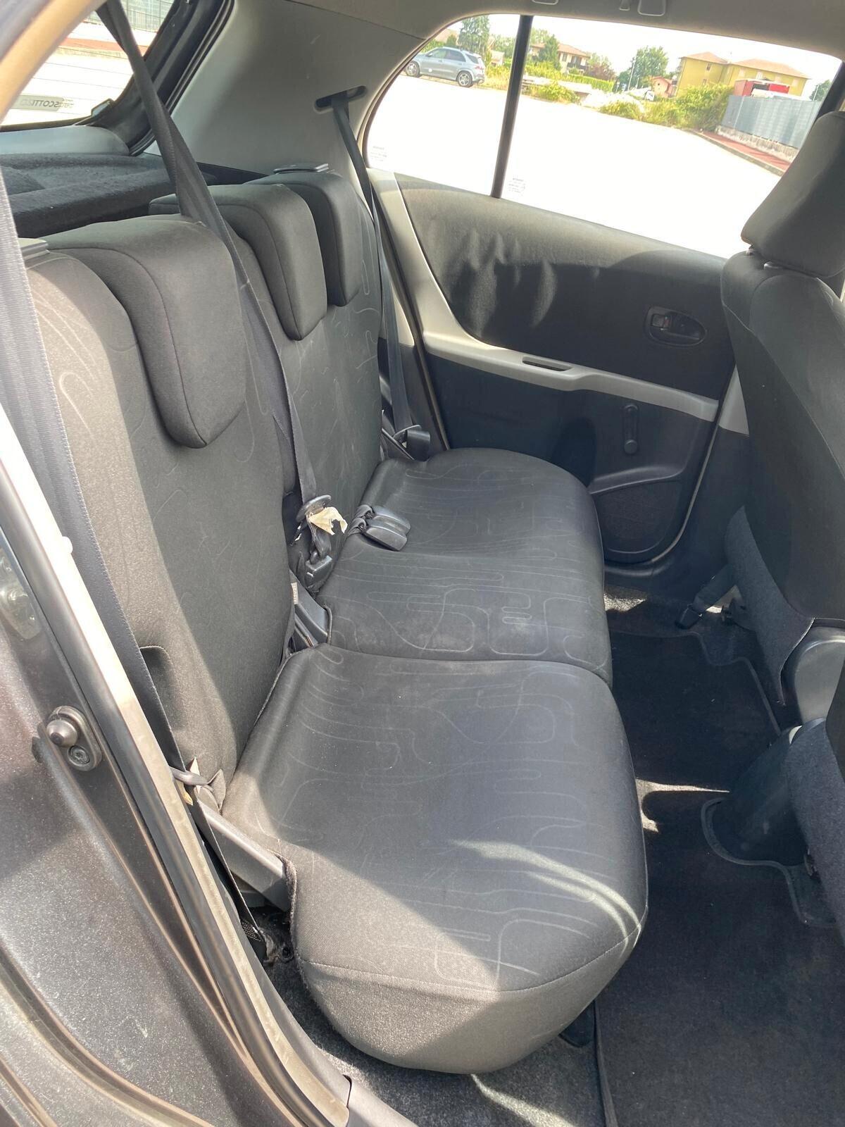 Toyota Yaris 1.0 5 porte Sol SOLI 130.000 KM CERTIFICATI UNICO PROPRIETARIO ADATTA AI NEOPATENTATI