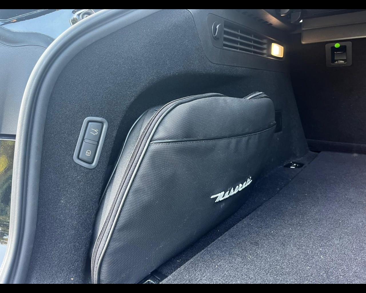 MASERATI LEVANTE 3.0 V6 GRANSPORT AUTO