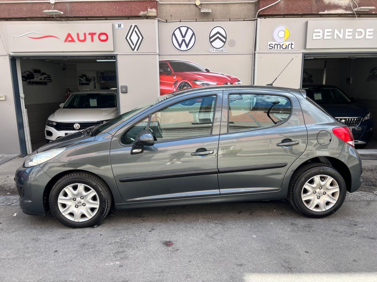 Peugeot 207 1.4 8V 75CV ECO GPL 2009