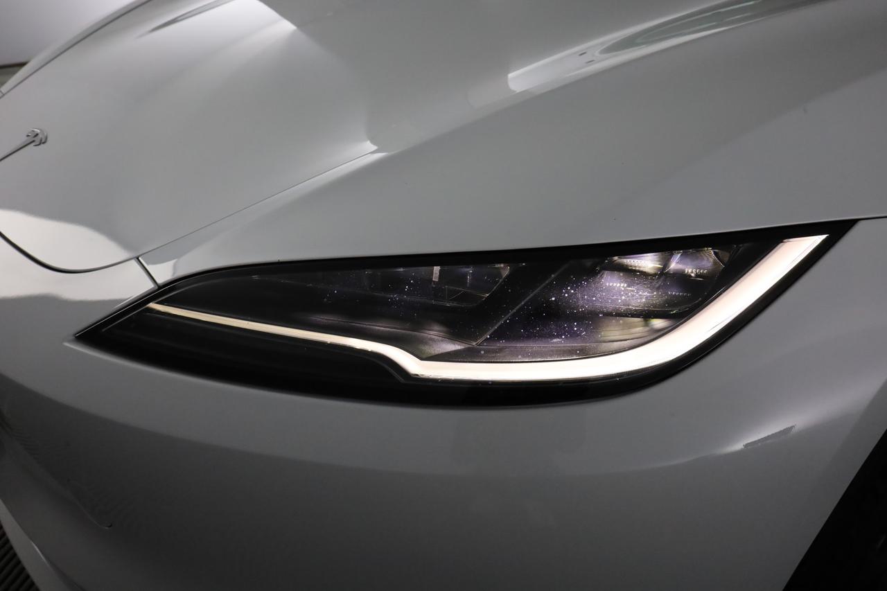 TESLA Model 3 NV35 RWD Premium
