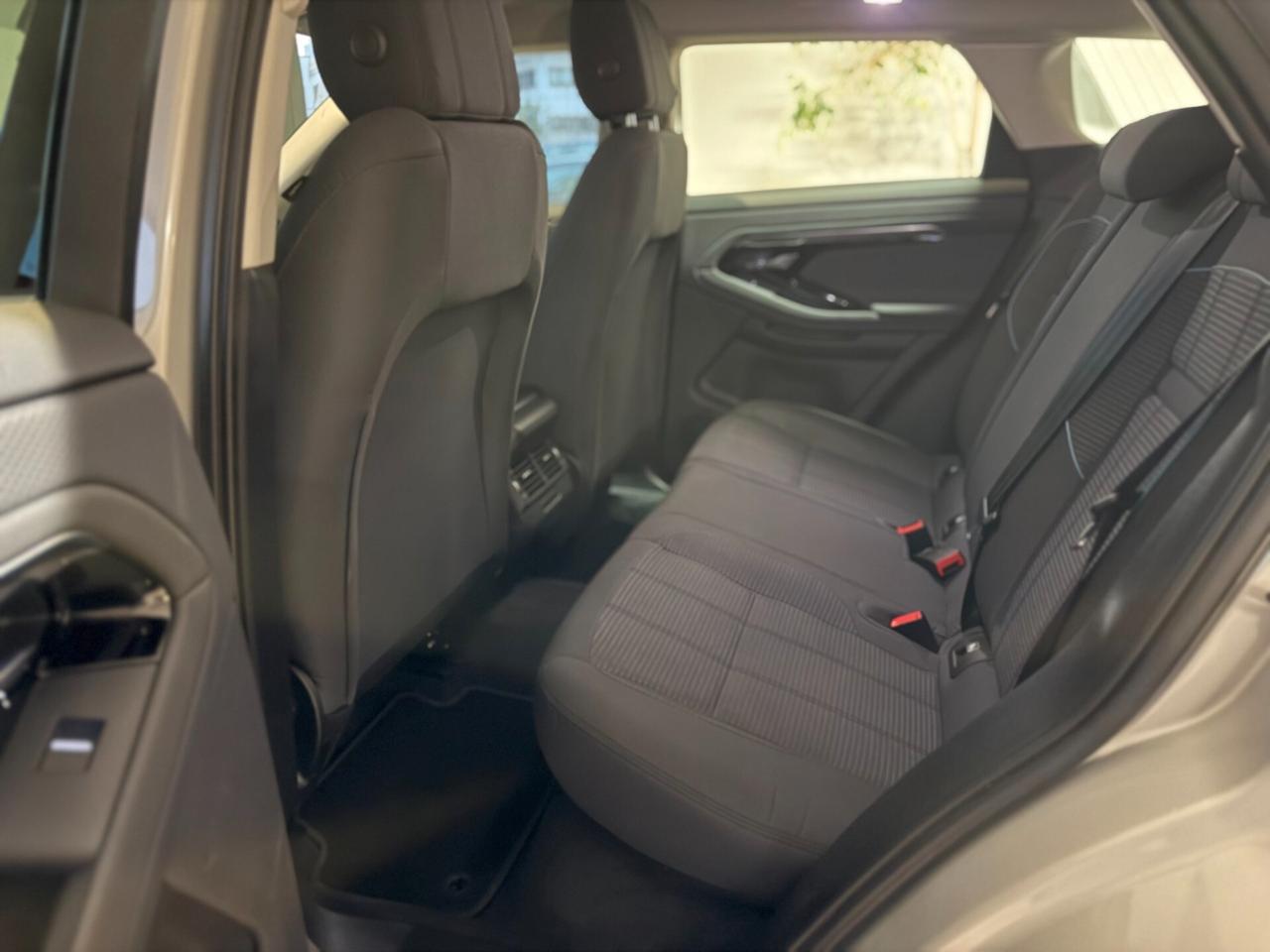 Land Rover Range Evoque 2.0D I4 150CV AWD Business Edit.