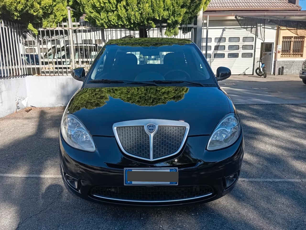 Lancia Ypsilon 1.2 Argento