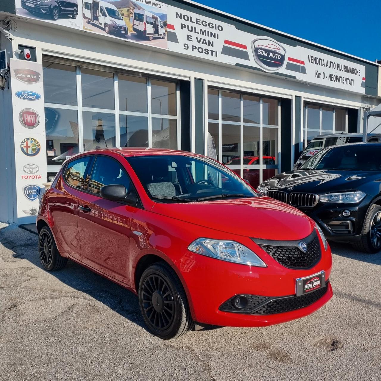 Lancia Ypsilon 1.2 69 CV 5 porte S&S Platinum