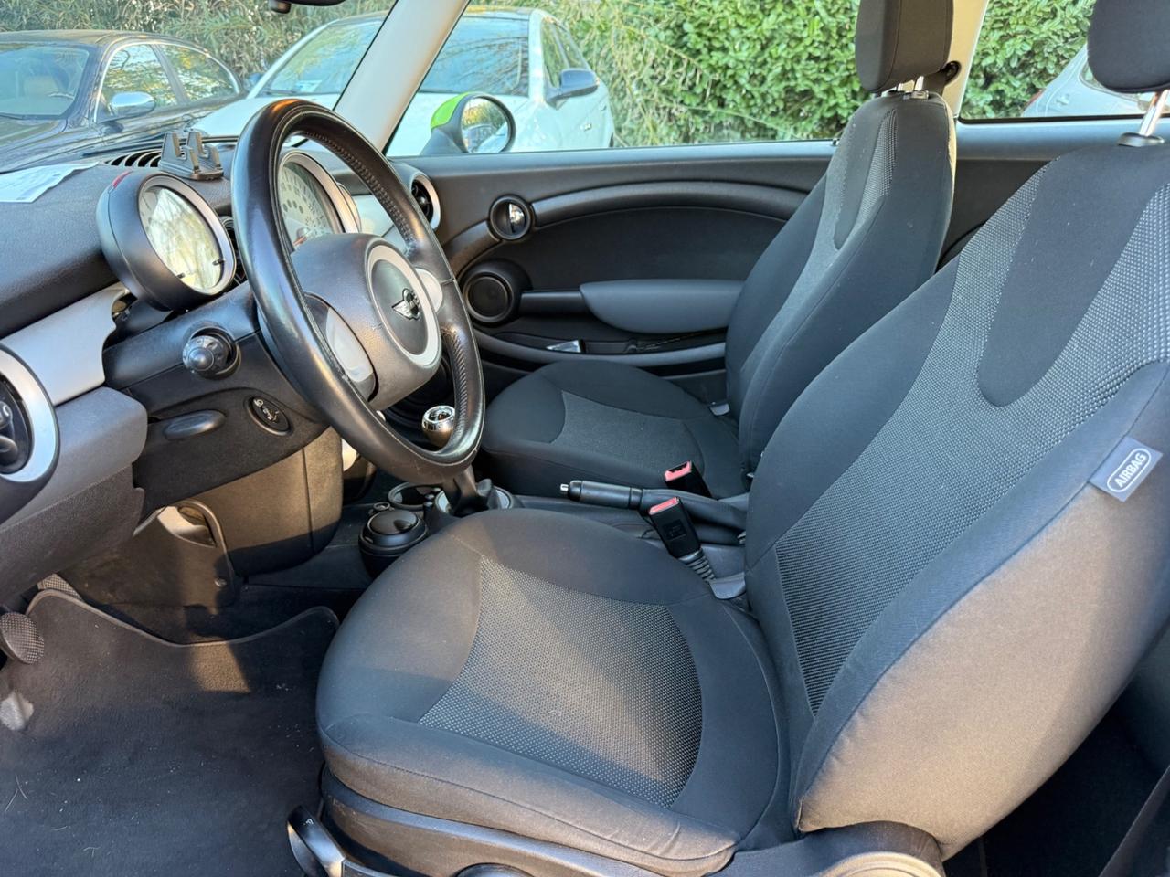 Mini 1.6 16V One (55kW)