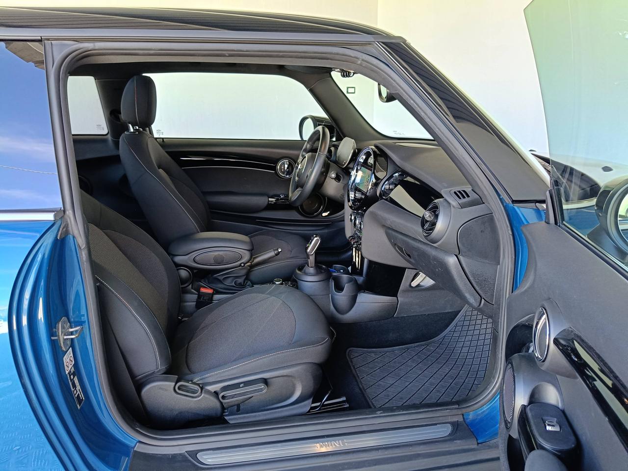 MINI Mini IV F56 2021 3p - Mini 3p 1.5 Cooper Business auto