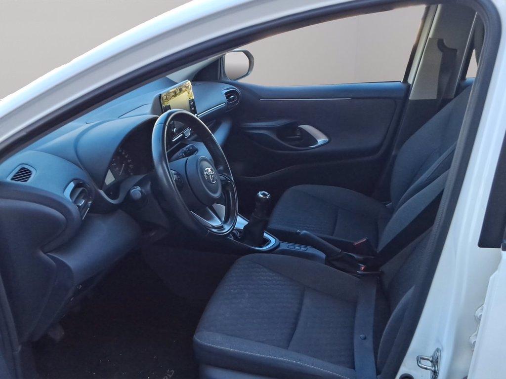 TOYOTA Yaris 1.0 active del 2023